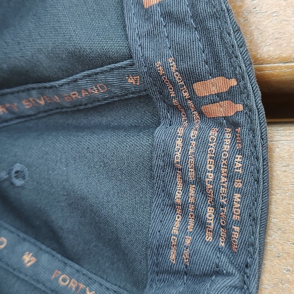 Wisconsin La Crosse Eagles Icon Officially Licensed Adjustable Baseball Hat S - Picture 9 of 11